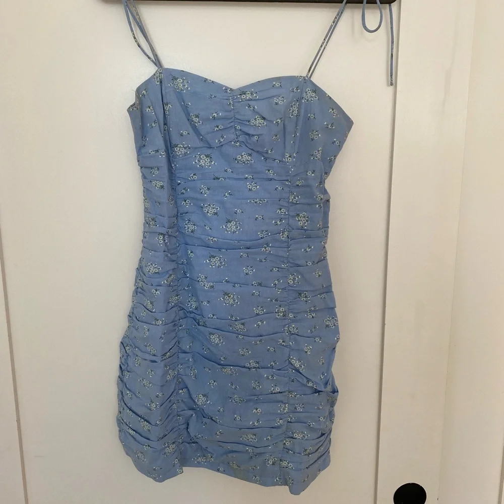 Find An Island dress in blue floral - Picture 3 of 5
